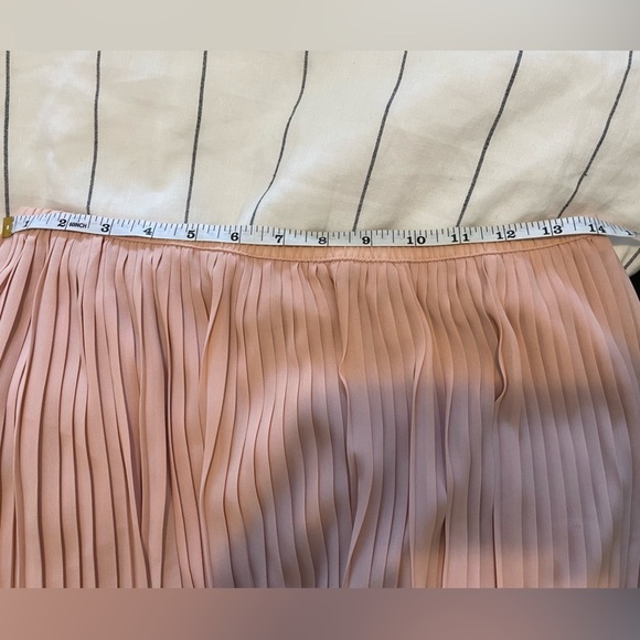 Forever 21 Pink Pleated Mini Skirt - Picture 2 of 7